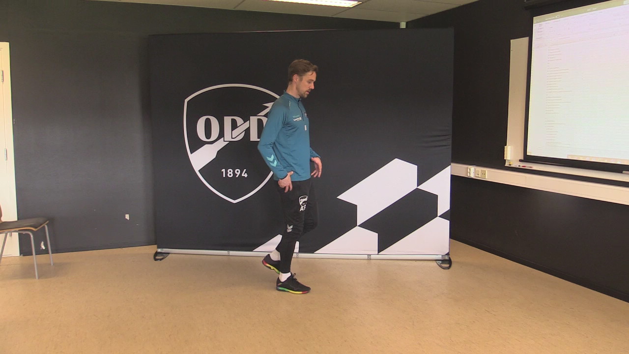 Hopp pa ett ben og landing pa ett ben Niva 3.MP4